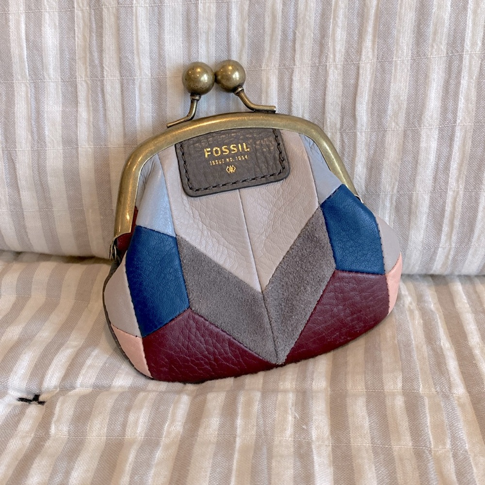 FOSSIL kiss lock coin purse multi leather